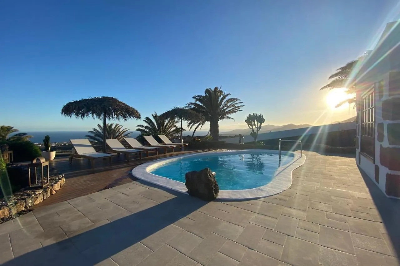 Finca Vista Horizonte - Luxuriously Equipped Villa With Incredible Views Tías 0*,  España
